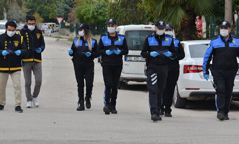 الشرطة التركية تحقق بشأن منشورات مضللة عن هبوط الليرة التركية.. التفاصيل