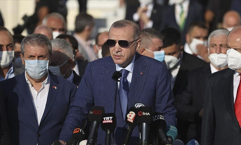 أردوغان يحاسب وزير أمام الكاميرات